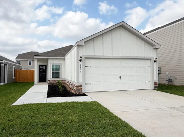 6419 Autumn Equinox Dr, Houston, TX 77048