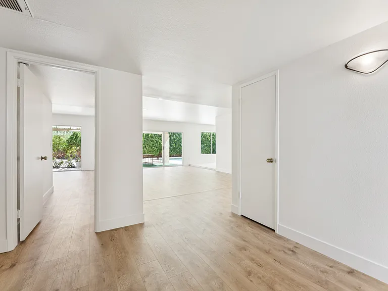 7736 E Buena Terra Way — Photo 14