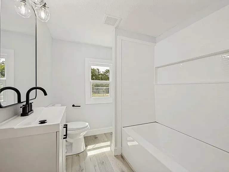1023 Oak Dr — Photo 11