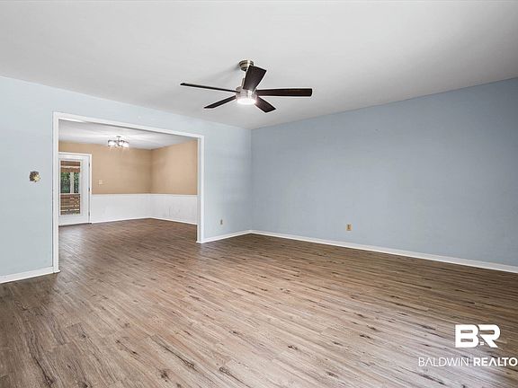 2nd image of 114 Sara Ave E