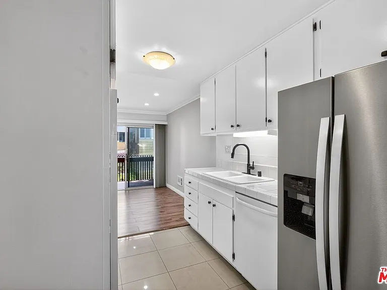 5900 Canterbury Dr #B217 — Photo 15