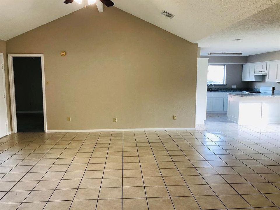 1st image of 14130 Bay Gardens Dr