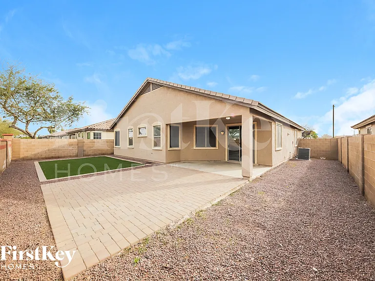 188 S 154th Ln — Photo 14