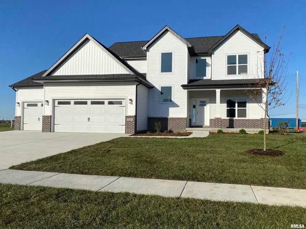 1805 Spartan Dr, Chatham, IL 62629