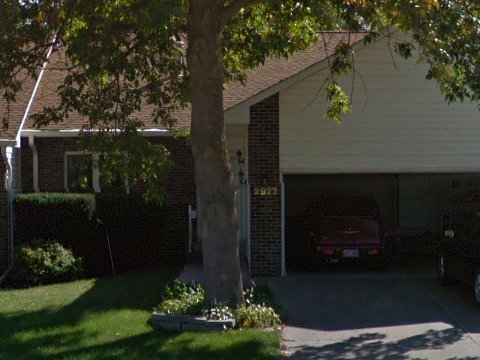 1st image of 2922 W 4th St