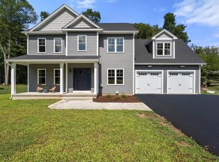 1 Jeffrey Ln, East Longmeadow, MA 01028