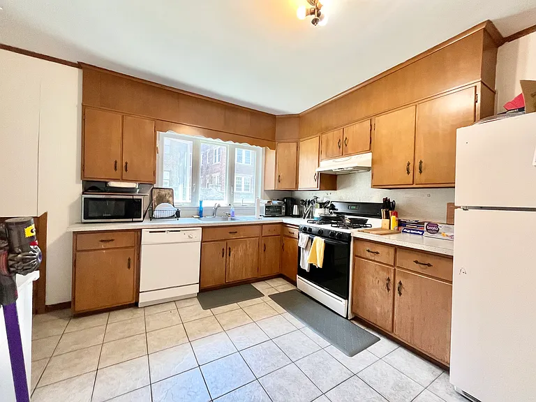 292 Foster St #2 — Photo 10