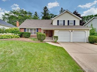 1091 Black Oak Dr, Downers Grove, IL