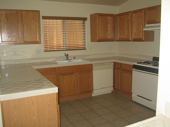 Great Kitchen!