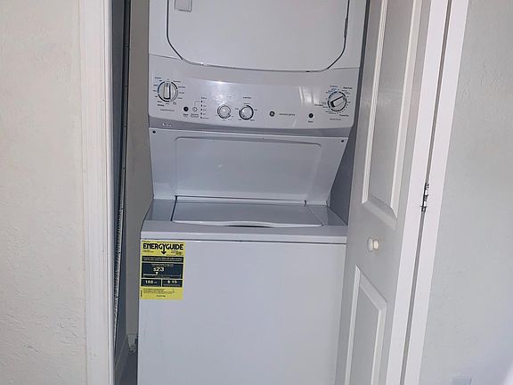 5th image of 22102 Indian Creek Dr