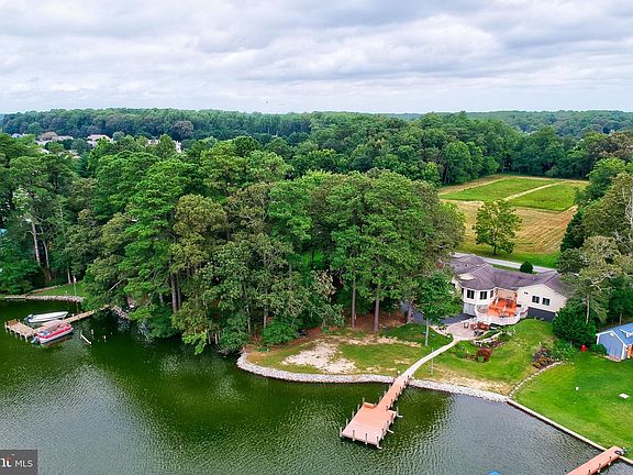 2nd image of 109 Pinewater Dr