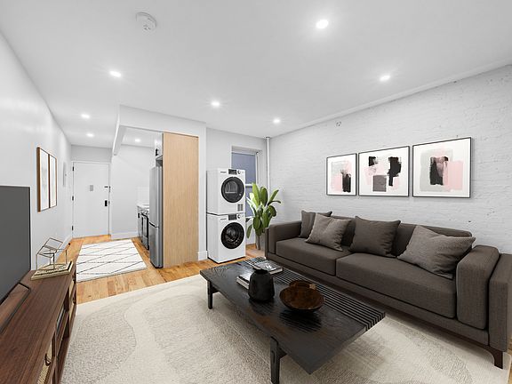 2nd image of 219 Kingsland Ave