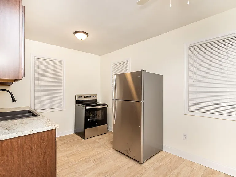 9360 E Forest Ave — Photo 11