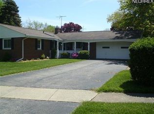 124 Duff Dr, Avon Lake, OH 44012