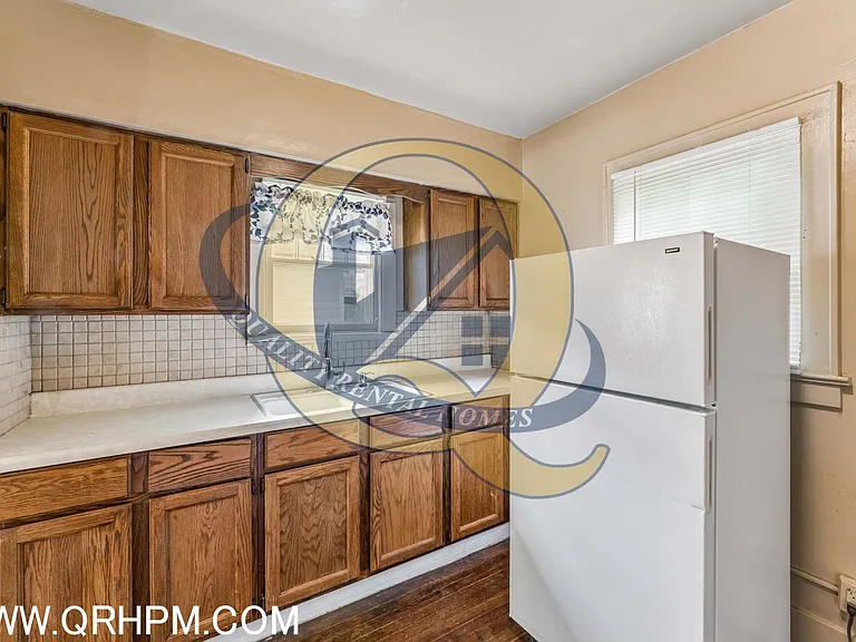 1205 Pinehurst Ave — Photo 9