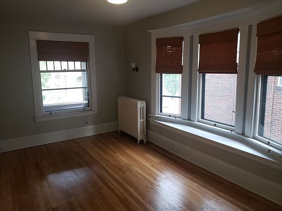 5th image of 422 Lafayette Ave SE