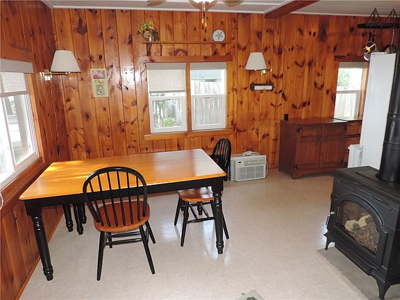 4th image of 1300 County Road E #5