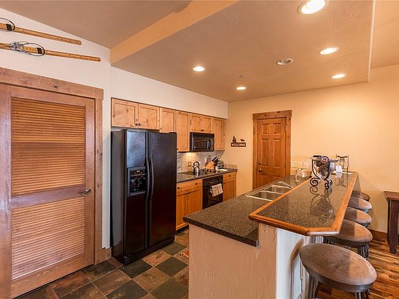 5th image of 2920 Village Dr #2201