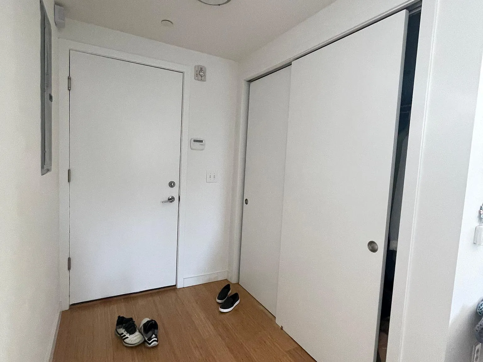 1 bed, 990 sqft, $2,750 — Photo 4