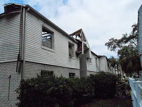 5th image of 7210 N Manhattan Ave APT 211