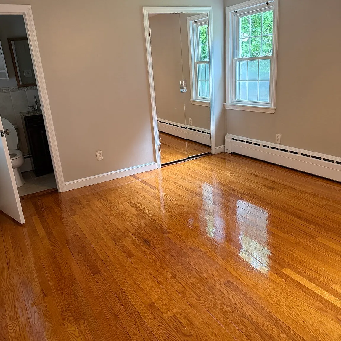 3 bed, 2.0 bath, 1356 sqft, $3,500 — Photo 4