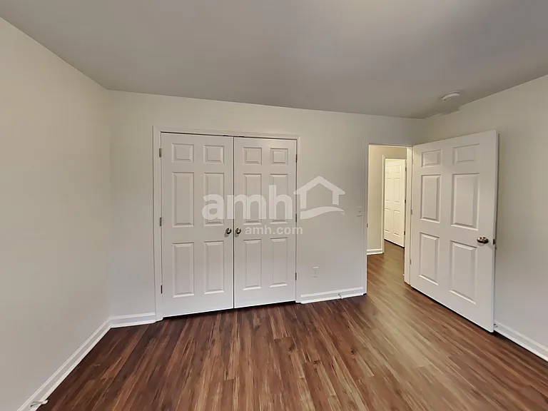 710 Norwood Ct — Photo 12