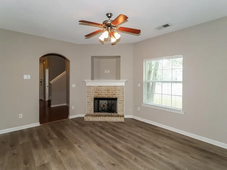 1262 Carlton Ridge Dr — Photo 4