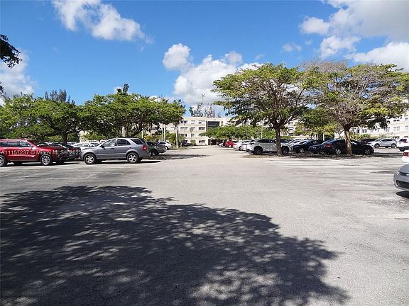 2nd image of 14820 Naranja Lakes Blvd #D3q