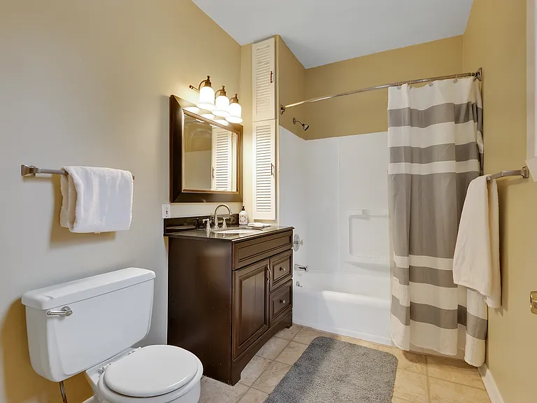 476 W Jackson St — Photo 12