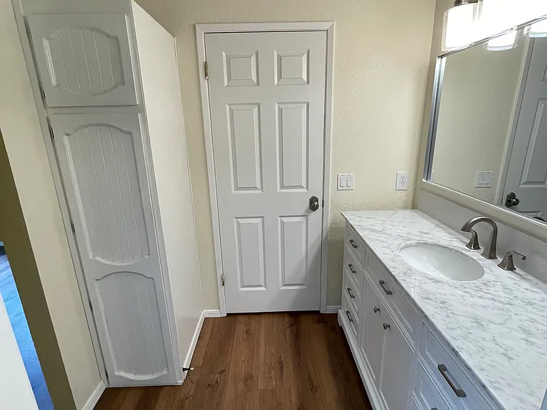 Primary En Suite Bathroom