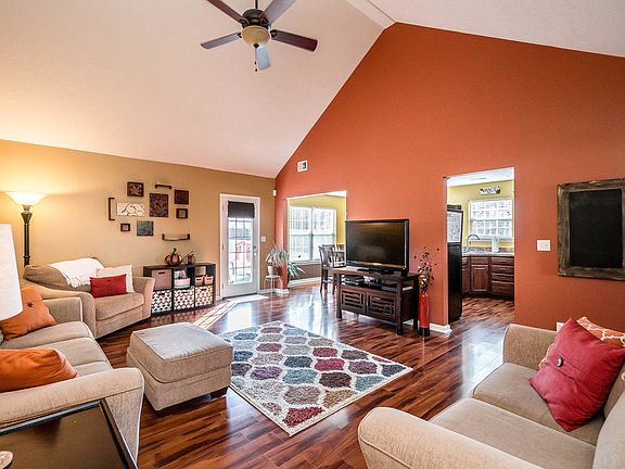 5th image of 167 Hill Terrace Dr