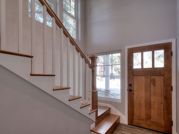3rd image of 2653 Manhattan Ave #2640