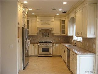 3rd image of 27 Woodward St