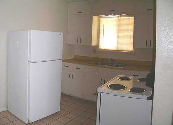 3rd image of 906-908 S 13th St