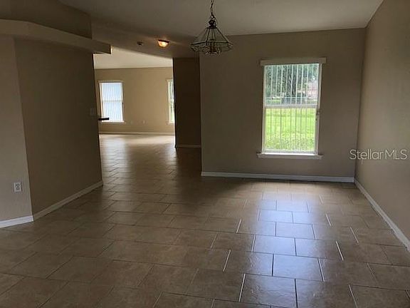 3rd image of 1023 Dampierre Ct