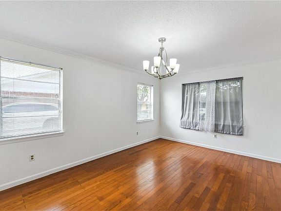 4th image of 2030 Easter Ln
