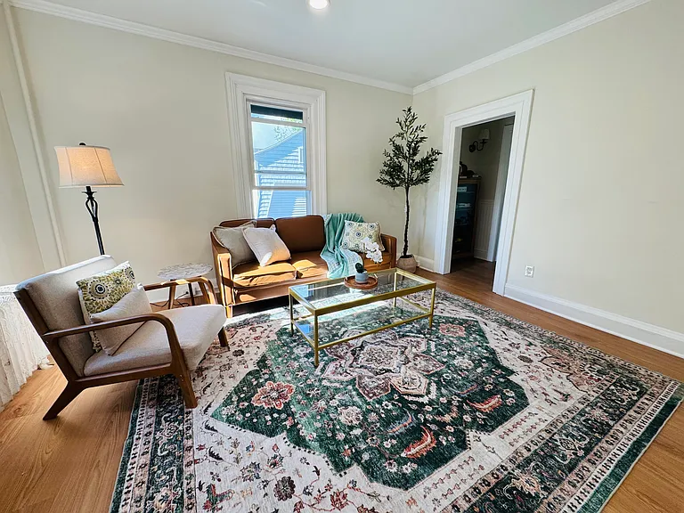 42 Pomeroy Ave #2 — Photo 4
