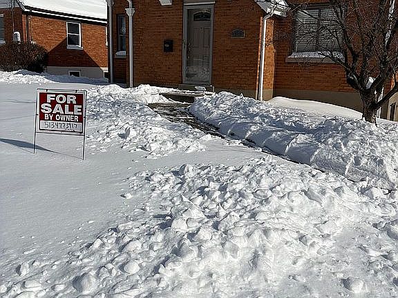 2nd image of 3962 School Section Rd