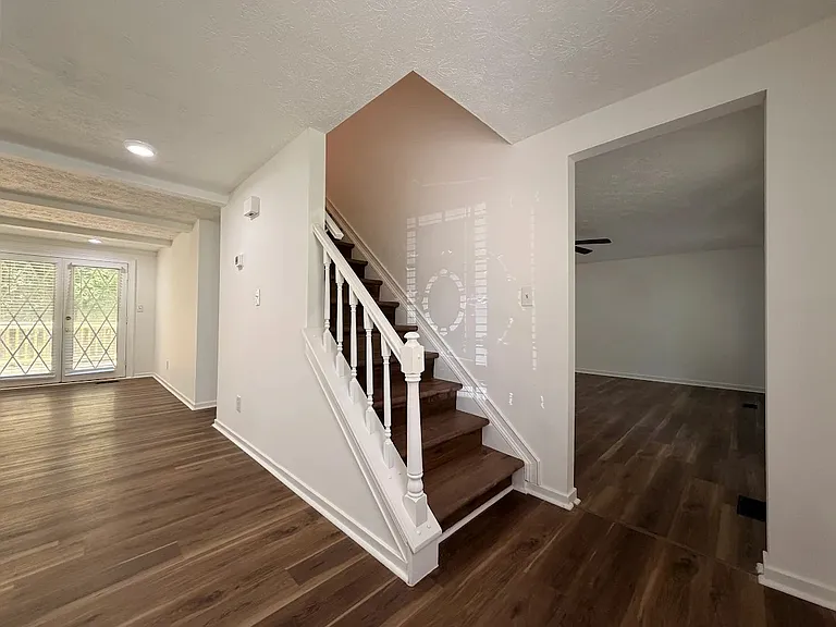 117 Hickory Dr — Photo 8