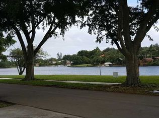 7243 Loch Ness Dr, Miami Lakes, FL 33014