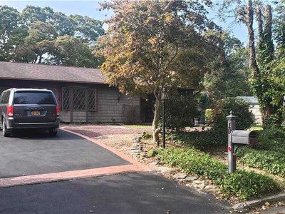 10 Central Woods Ln, Brookhaven, NY, 11719