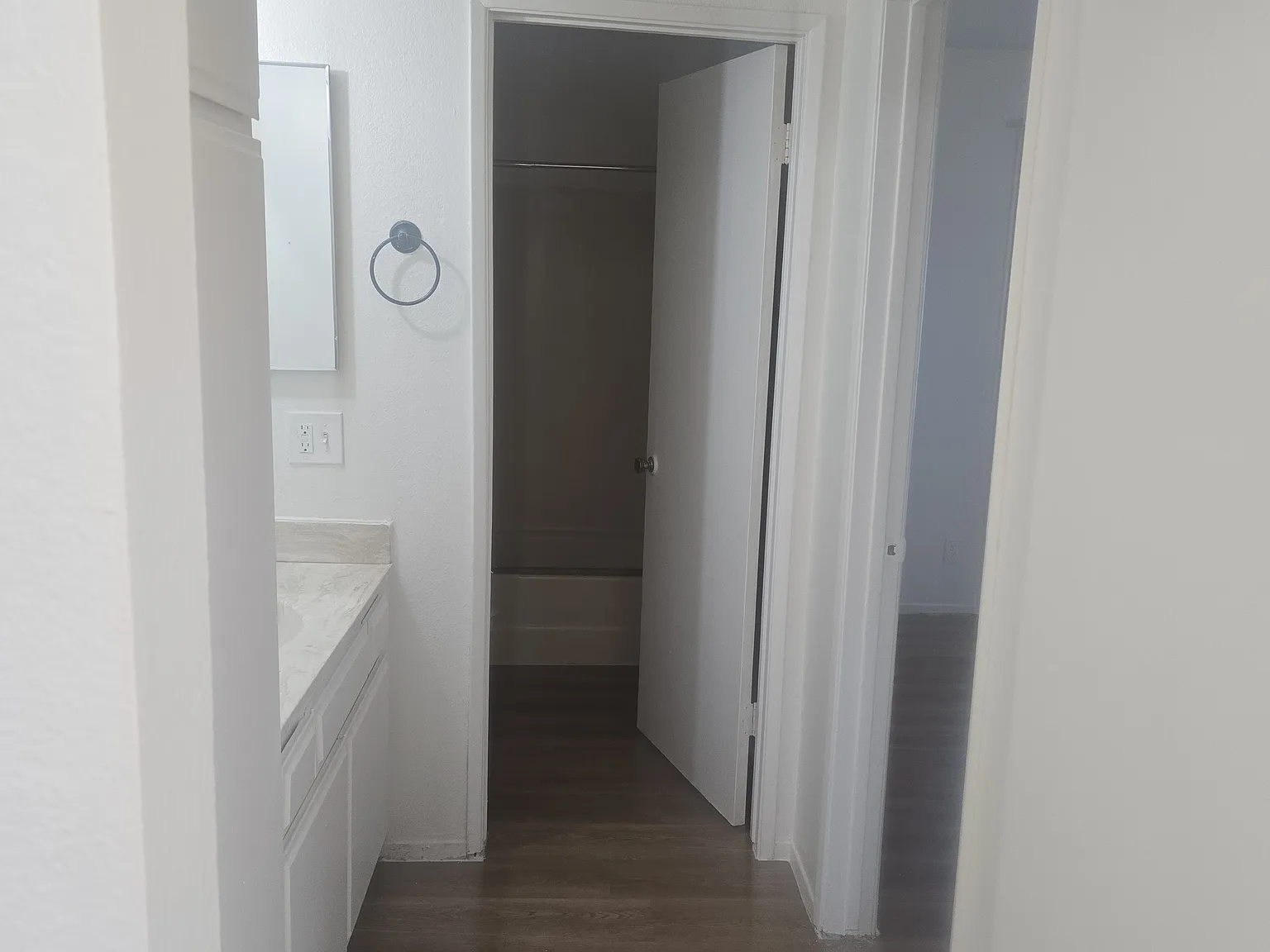 5280 Colodny Dr — Photo 4