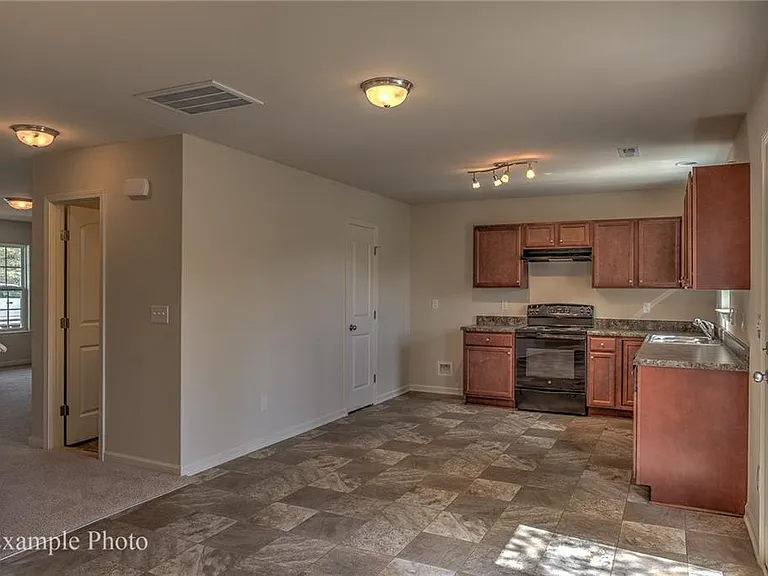 1141 Villa Clara Way — Photo 2