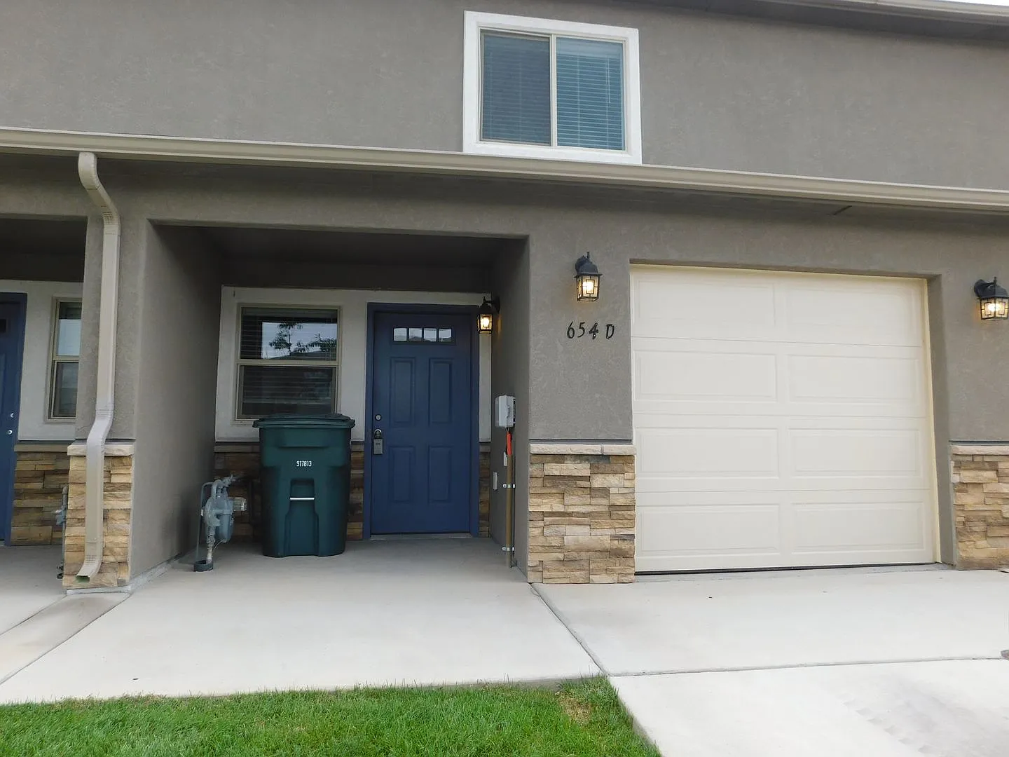 Two Weeks Free Rent! — Photo 2