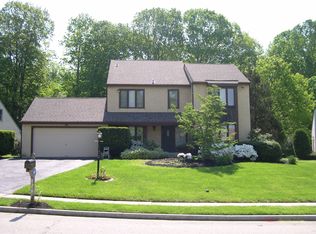 826 Primrose Ln, Wynnewood, PA 19096