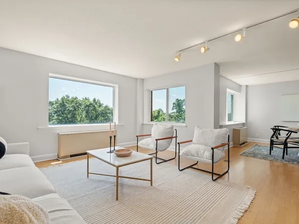 14 Concord Ave #810/814, Cambridge, MA 02138