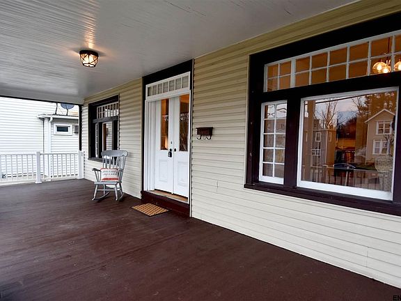 4th image of 259 Pawling Ave