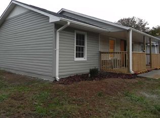 1012 Berry Dr, Boiling Springs, SC 29316