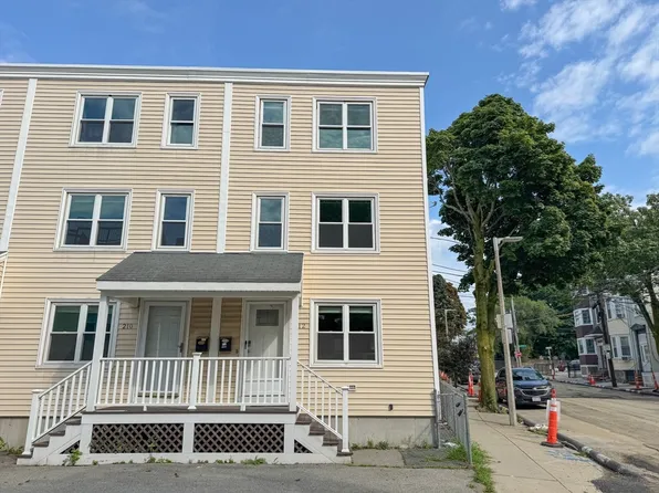 212 W 6th St Unit 212, Boston, MA 02127