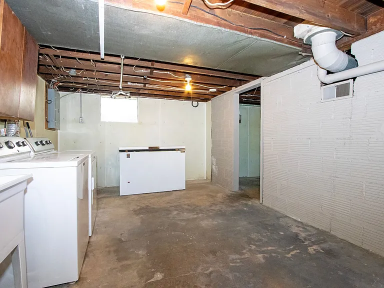 809 Gasche St — Photo 14